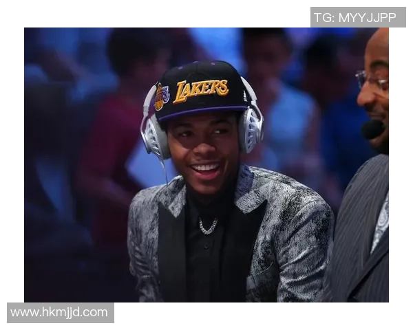 布兰登英格拉姆的篮球之路与成长历程探析