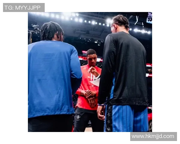 扎克拉文在NBA的崛起与挑战:从天赋少年到全明星球员的奋斗历程