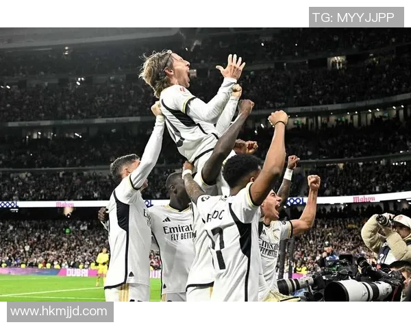 拜仁慕尼黑惨遭皇家马德里零四大败赛后分析与反思 拜仁慕尼黑惨遭皇家马德里零四大败赛后分析与反思