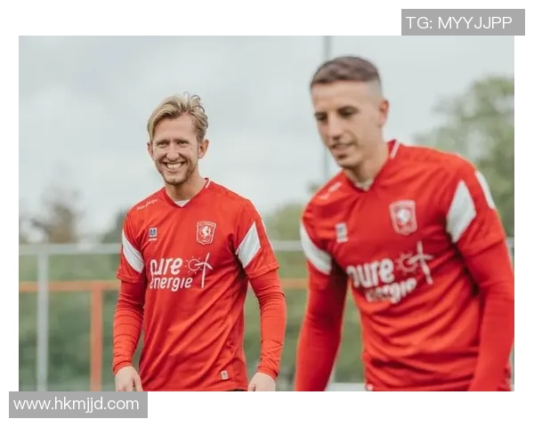 阿贾克与中日兰的激烈对决揭示了欧洲足球的竞争魅力与战术智慧